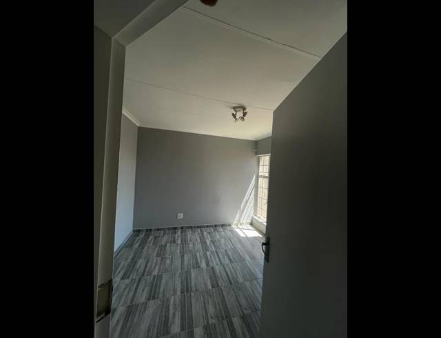 2 BEDROOM PROPERTY TO RENT IN OLYMPUS AH